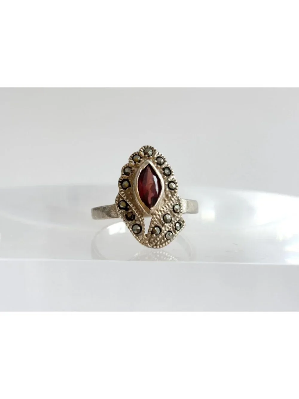 Art Deco Floral Garnet & Marcasite Sterling Silver 925 Vintage Ring - sz 7.5